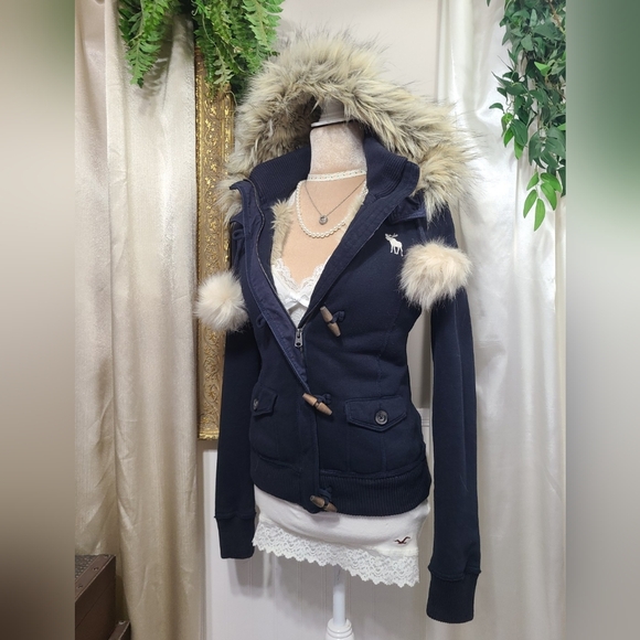 Abercrombie & Fitch Jackets & Blazers - ♡ Y2K ♡ Abercrombie & Fitch Navy Hooded Toggle Pompom Jacket with Faux-Fur Trim
